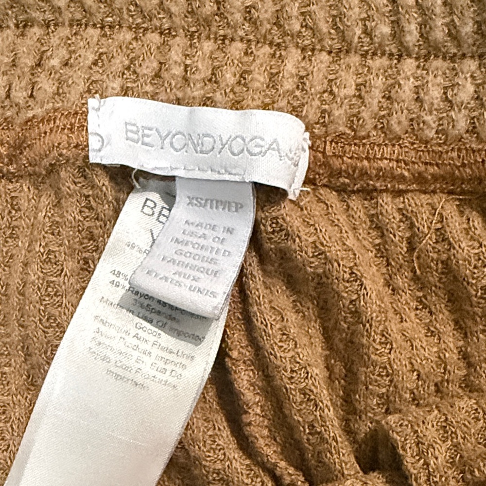 Beyond Yoga Tan Ribbed Pants - Picture 2 of 4